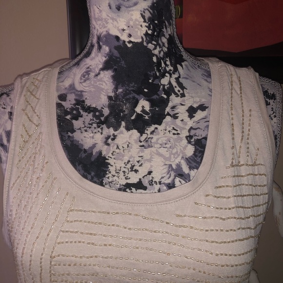 Sequin Detailed Dress - Picture 4 of 10